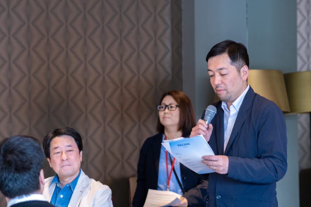 取締役の竹内が開会の挨拶
