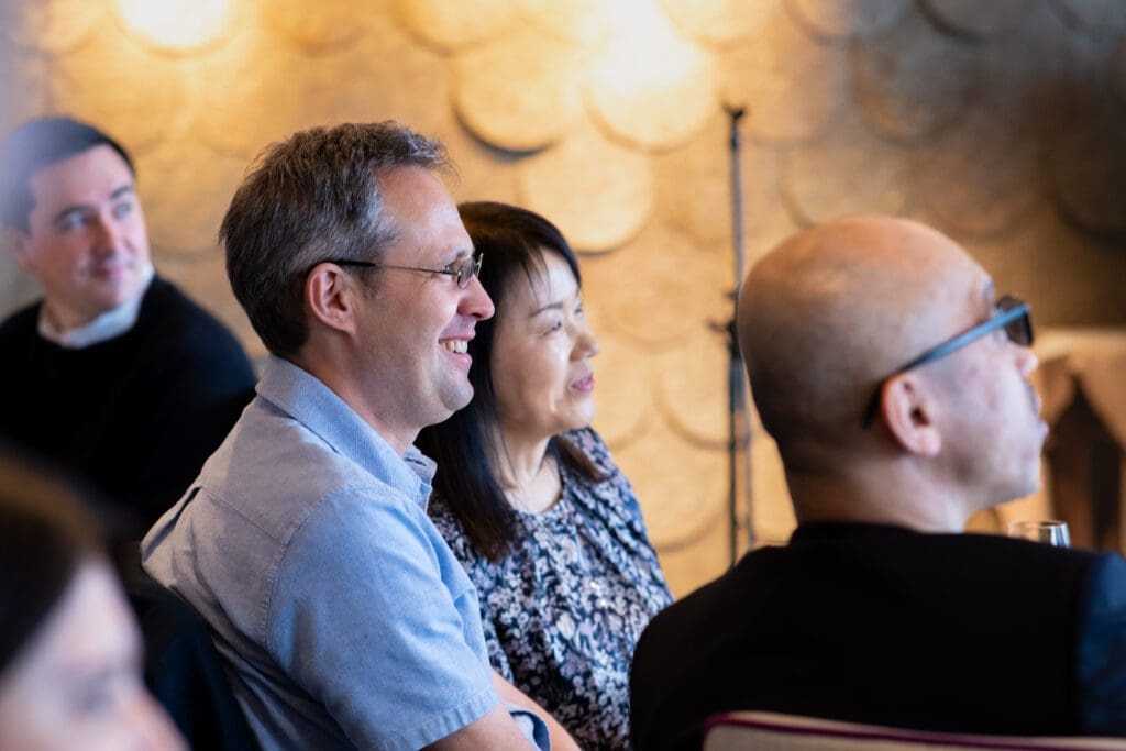 来賓の方の横顔の写真