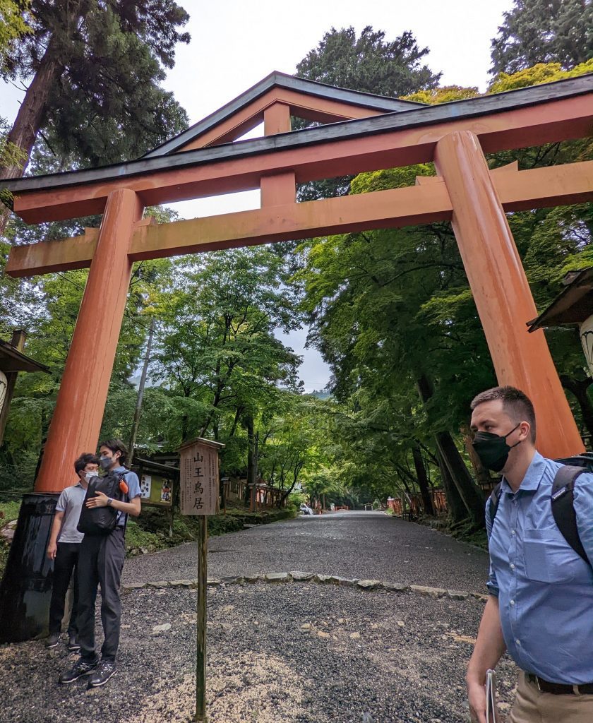 鳥居がある場所は神社？寺？鳥居の意味は？