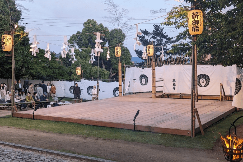 興福寺の能舞台